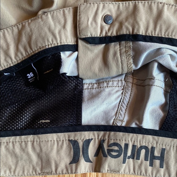 Hurley Men's Tan Flat Front Shorts - Picture 2 of 3